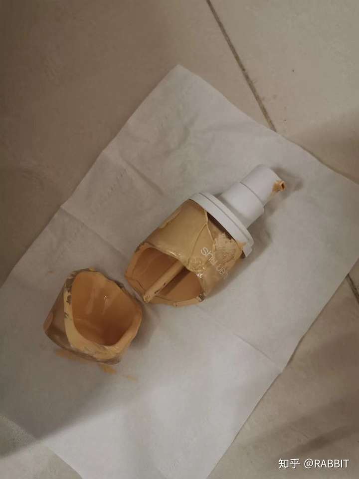 把新买的粉底液摔烂了是什么体验?