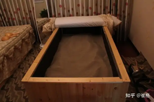 洗浴王之“沙浴”的好处是什么？又该如何选沙？丨沙浴的功效和作用