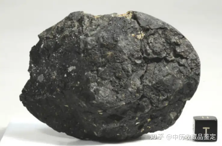 这是一块经典的月球斜长角砾岩陨石 知乎