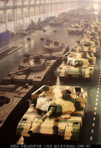 vt4型主战坦克与我军现役96b型坦克相比优劣在世界外贸市场地位如何