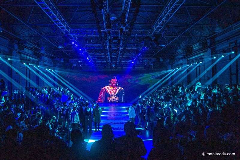 Round1时装周 当我们把目光聚焦在舞台上时 造型师在做什么 知乎