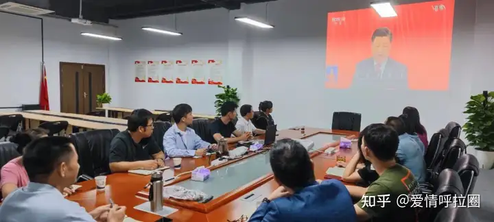 拉牡蛎拉图片