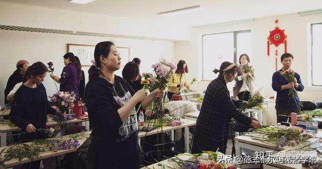 如何成为一名专业花艺师 知乎