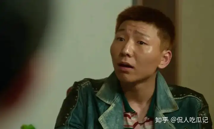 演员阿如那：30岁靠神演技因《狂飙》出圈，可惜长相太丑被群嘲