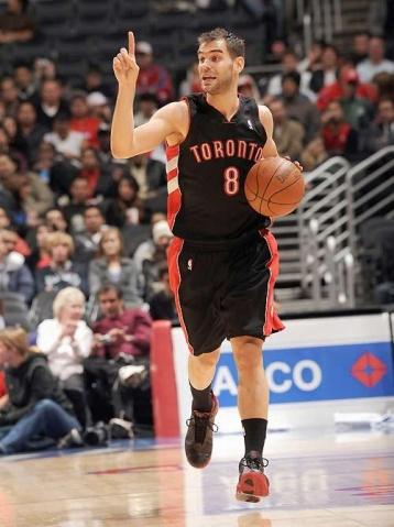 威少伸出一只手指,我要单打. 威少伸出两只手指,我要投两分.