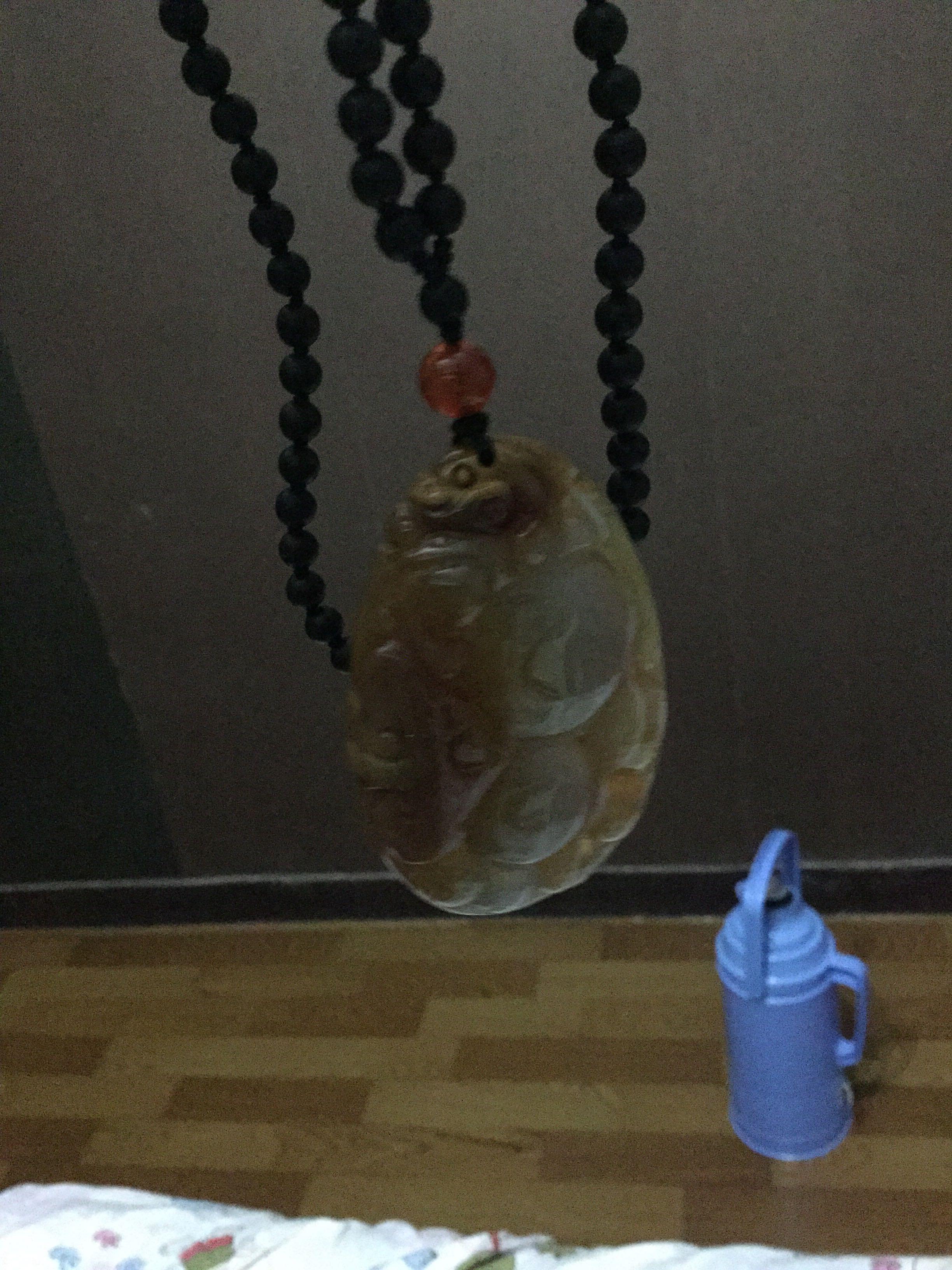 求大神鉴定<em>毛衣链材质</em>?价值?谢谢大家!? - 珠宝