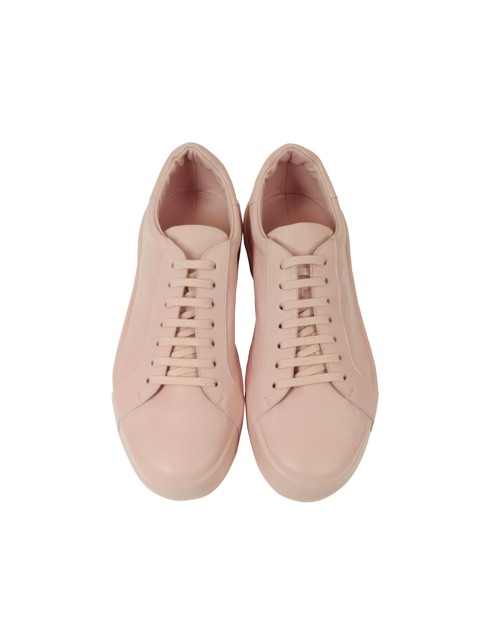 有什么好看的小白鞋,穿起来很舒服很适合走路,质量好,最重要的是鞋子