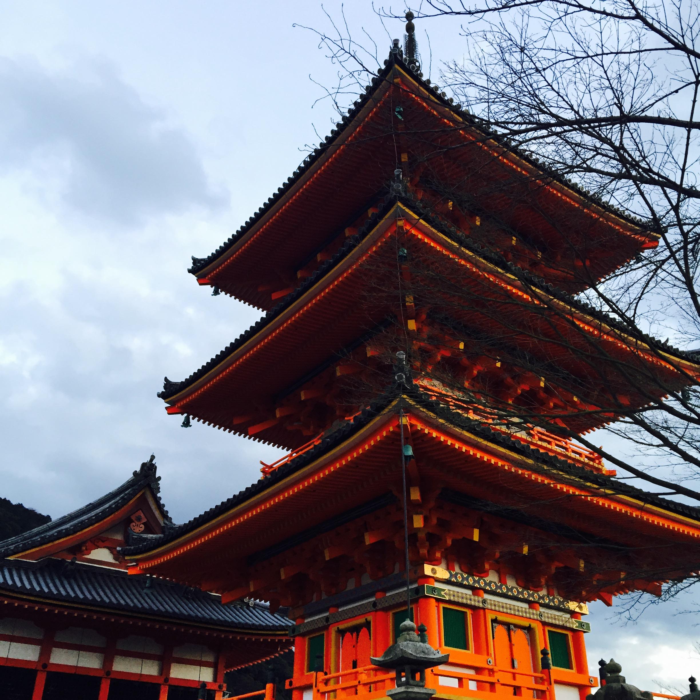 想去日本自由行 是报团还是自己买机票 有什么