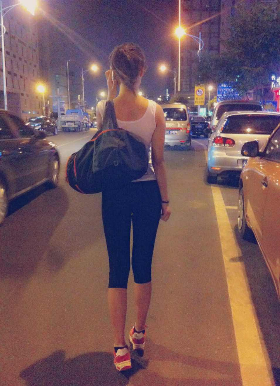 多少斤才算胖图片 ac714696fc02842654deff2d3f28e68a_r.jpg