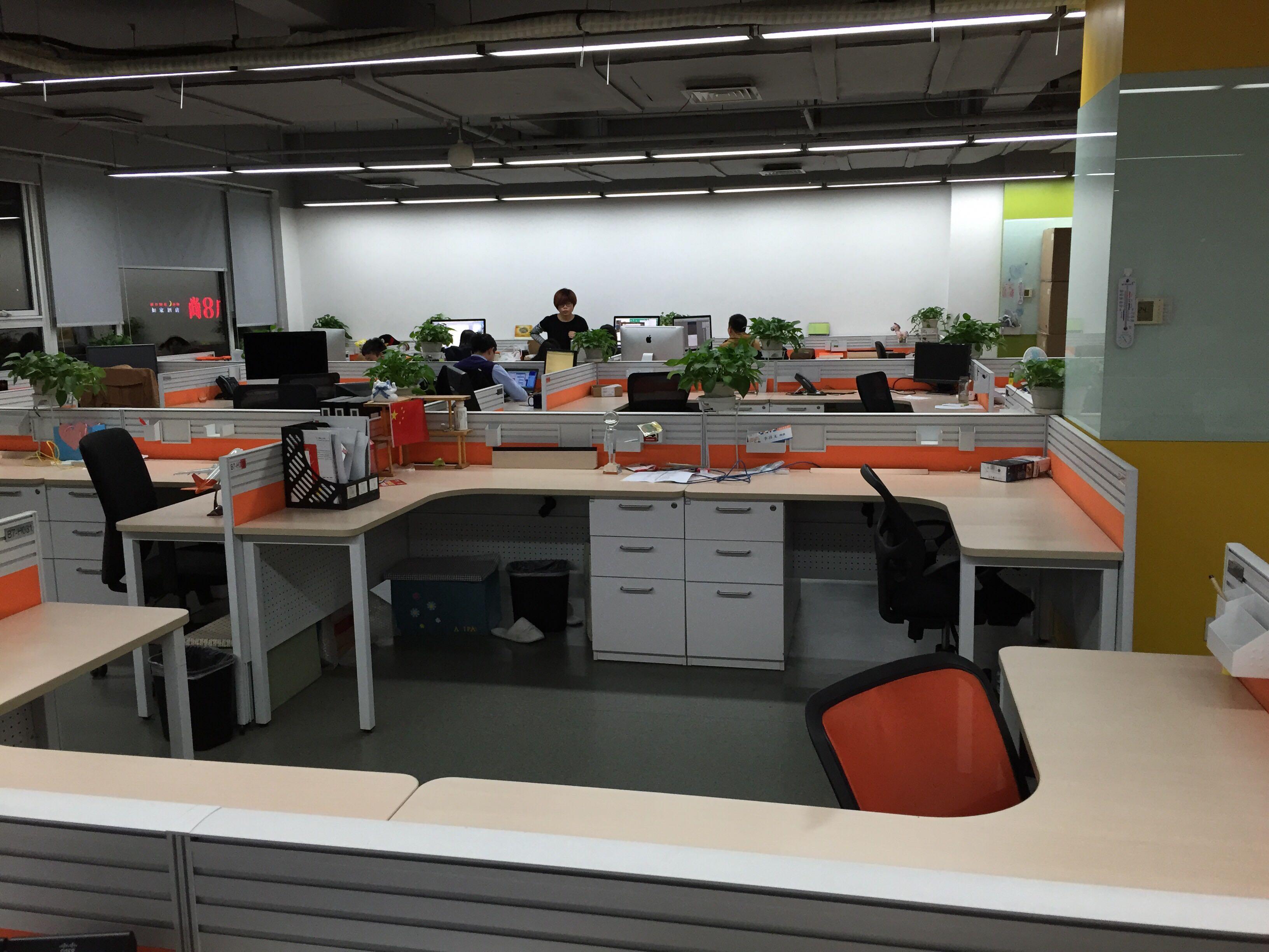 很想知道在大型互联网公司办公室工作环境是怎样的