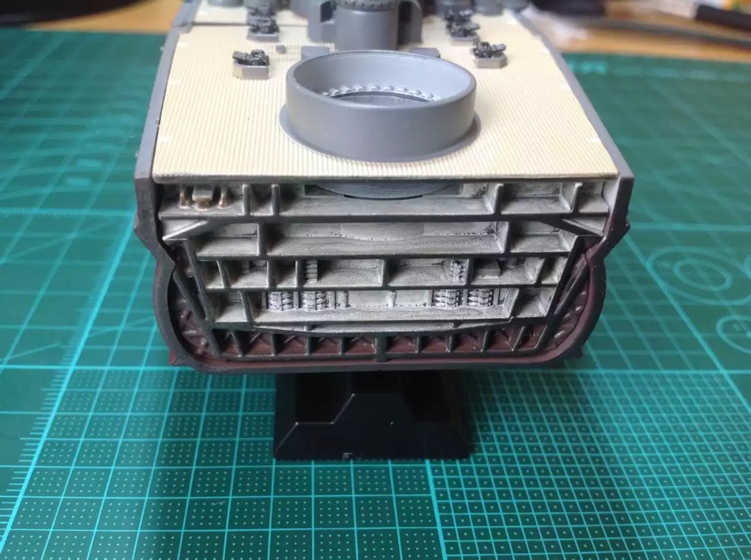 战列舰甲板为什么使用木质甲板?