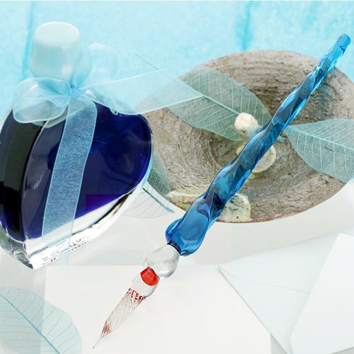 别人送了好多颜色的彩墨,自己没有那么多钢笔