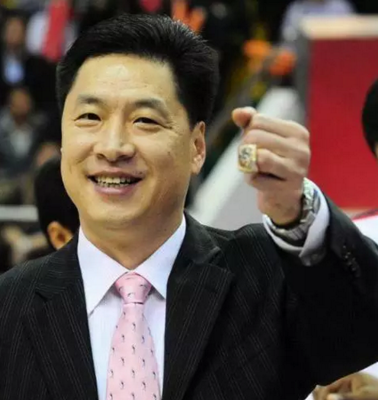 如何看待今晚不设防的CBA全明星赛和冗长的