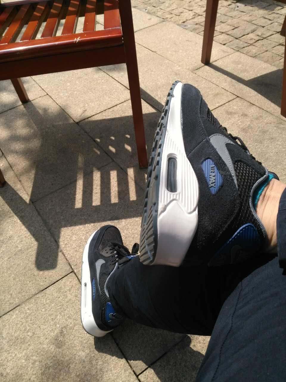 淘宝上那些香港代购运动鞋靠谱吗? - V信daxio