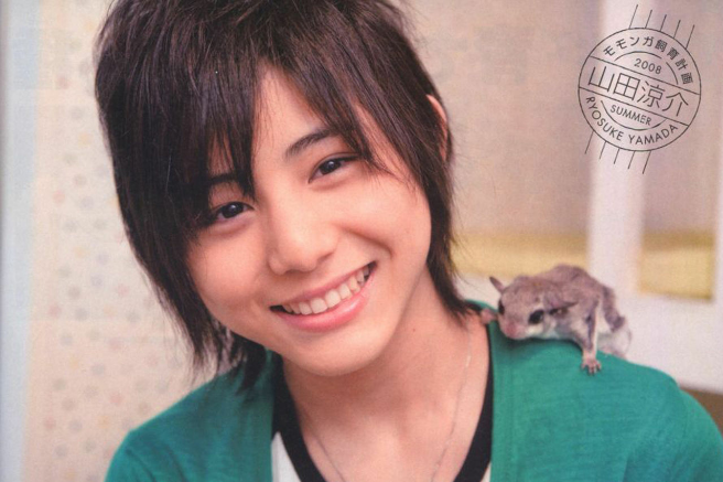 日本有笑得好看的男明星吗