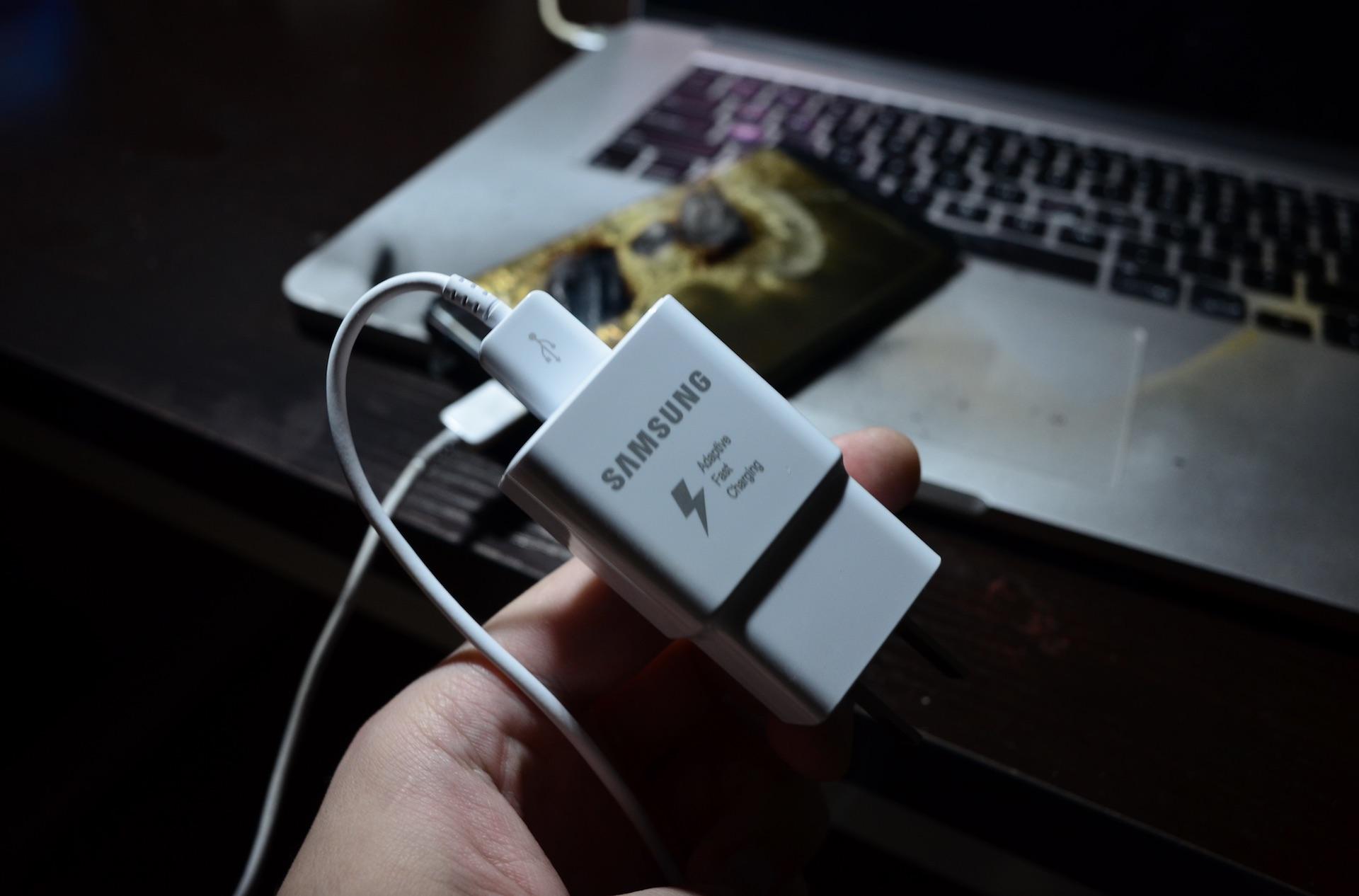 亲历boom7三星国行安全版note7剧烈燃烧事故亲历者微博不老的老回的