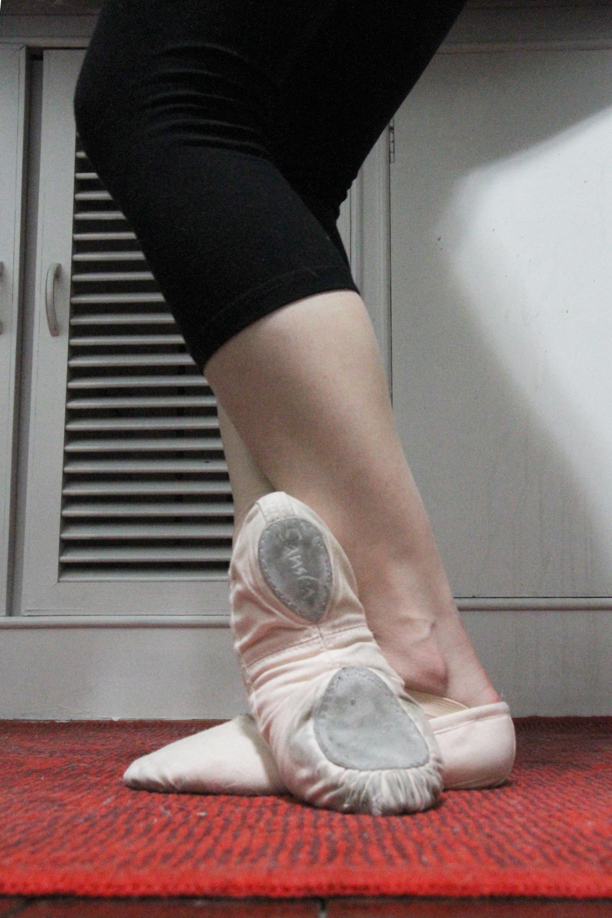 让人无法拒绝的绑带芭蕾舞鞋，我只服MiuMiu！