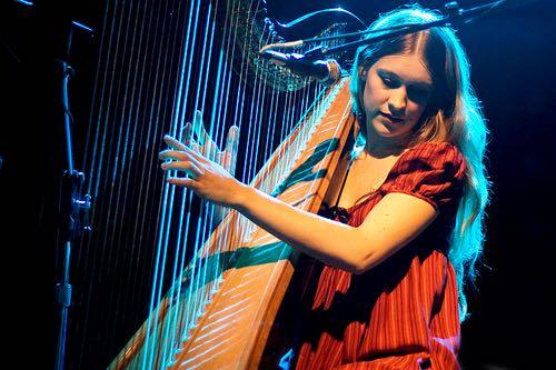 joanna newsom,看她的现场简直享受!