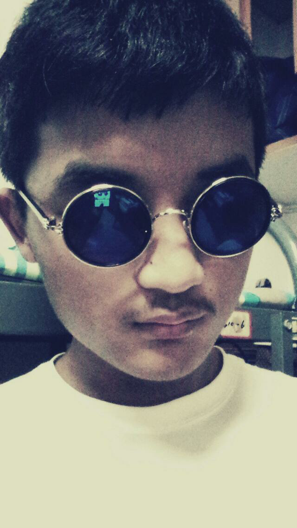 长大了就成买买提大叔了!我才18岁啊摔!╰(`□′)╯