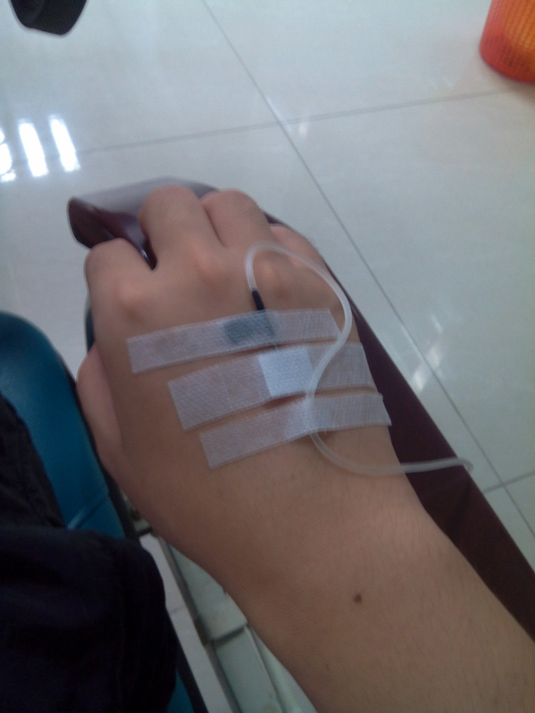 如果输液时空气进入了血管病人会怎么样