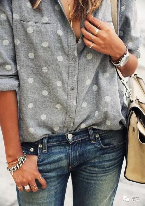 凹造型白衬衫 dbee84da8369b4dbf9ec2166d1a68972_r.jpg