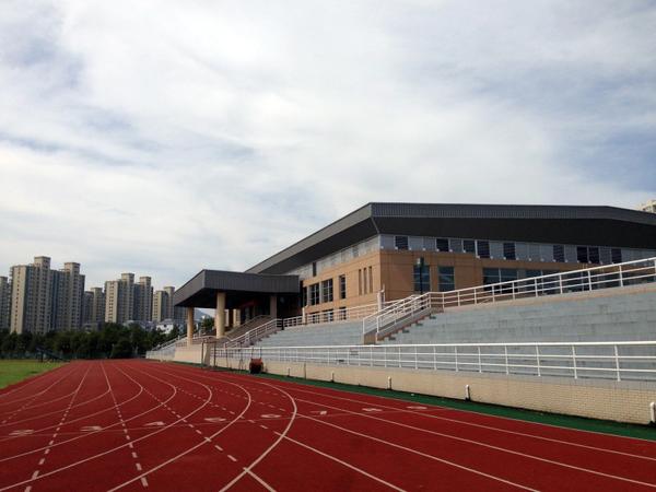 在浙江省苍南中学就读是一番怎样的感受?