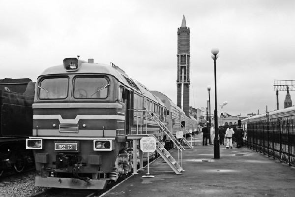 为什么亚尔斯导弹装在火车上就相当于把核潜艇放到了陆地上?