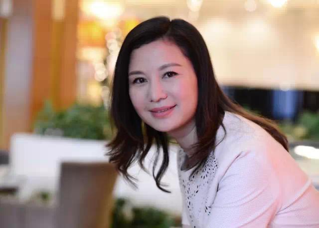 emba人封面人物投资女神周伟丽