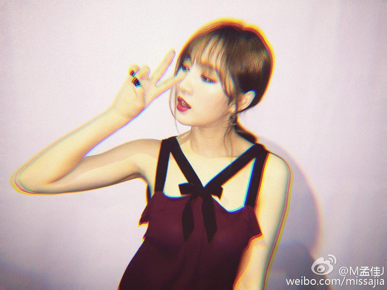 求解这是什么App滤镜 红黄蓝重影的滤镜? - 应