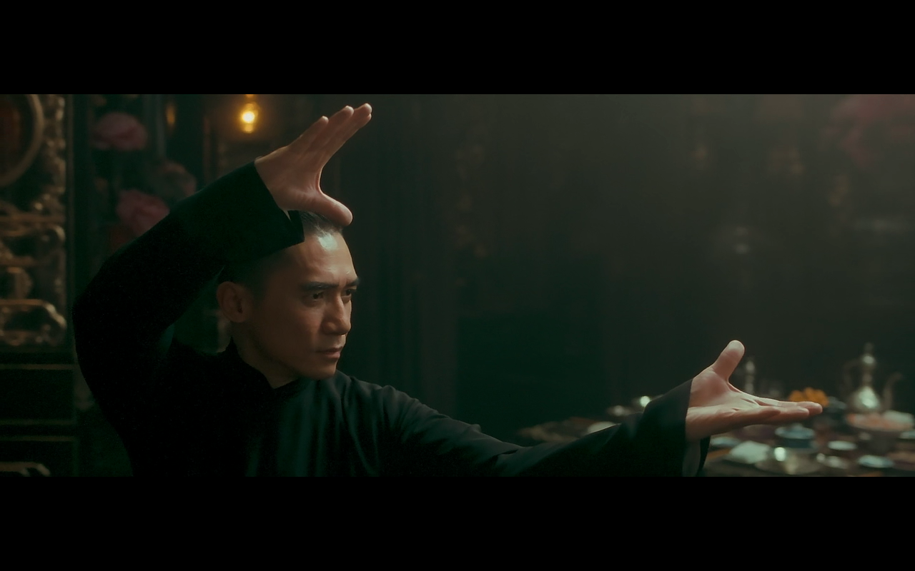 一代宗师中有一段宫二为什么找一群妓女陪着等叶问