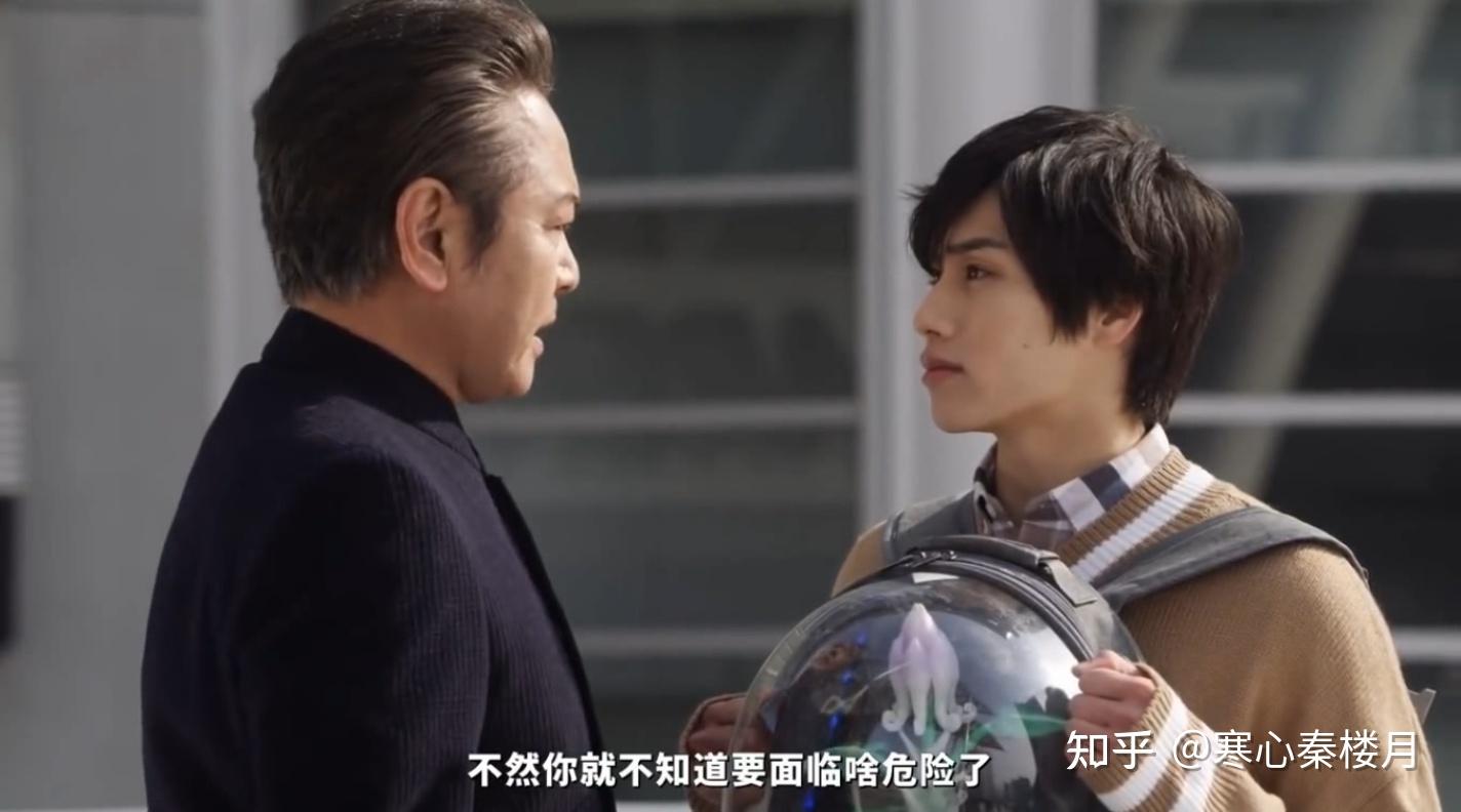 也是黑暗巨人三人组非常痛恨的人,卡米拉甚至还说迪迦就是因为幽怜才