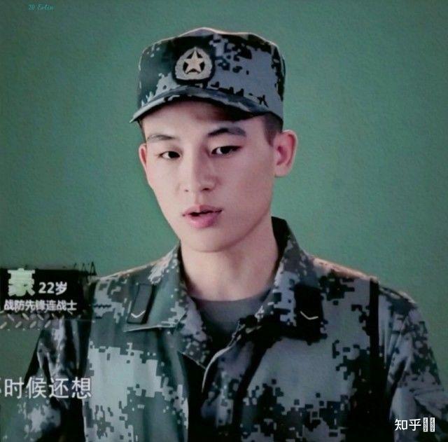 可以把符合你心目中的李瓒本杰明的图片发出来吗?