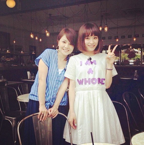 怎么看国内一些服装潮牌在衣服上刻意加一些标