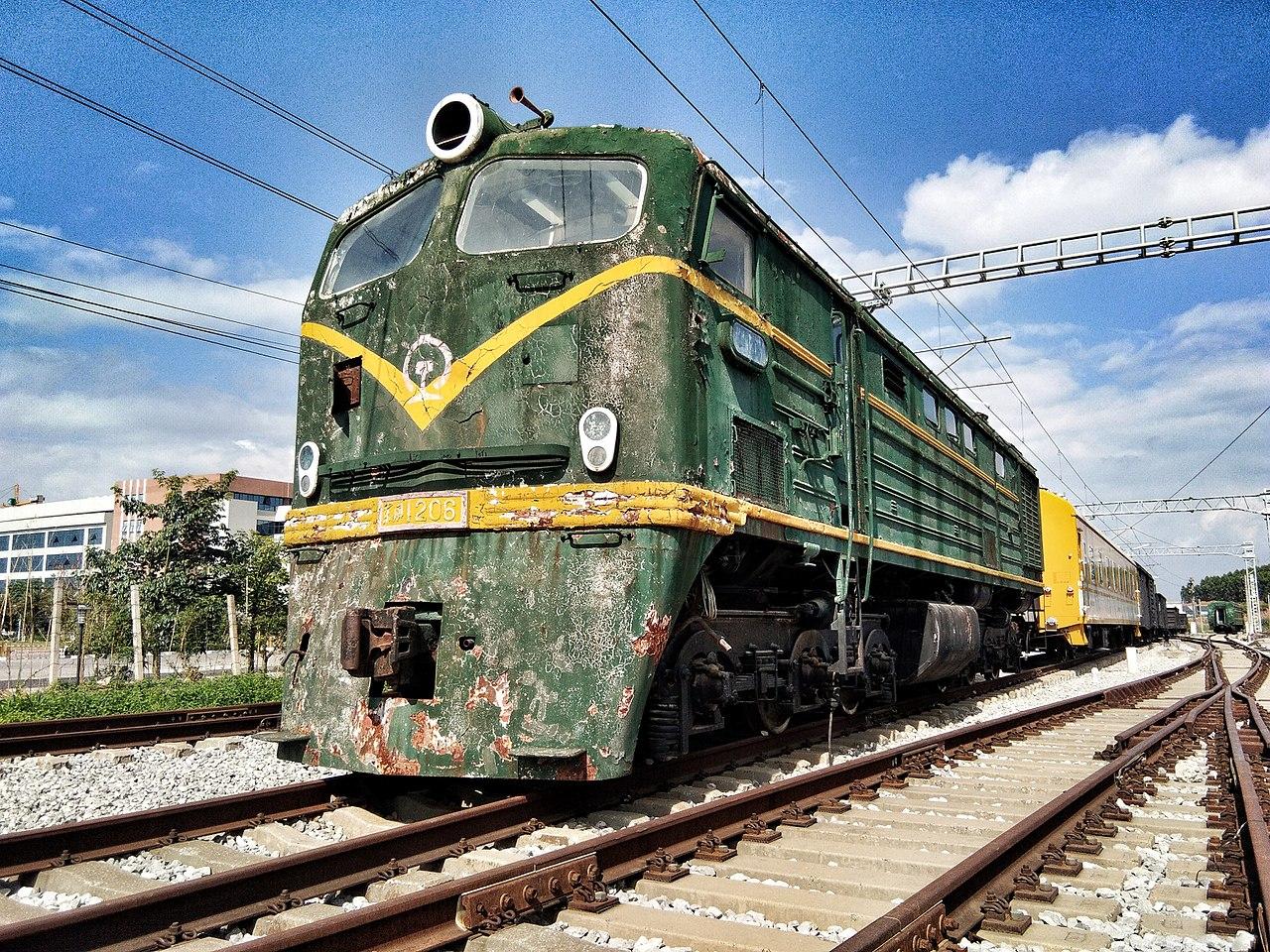 内燃机车科普老东风东风型内燃机车的技术原型te3型内燃机车