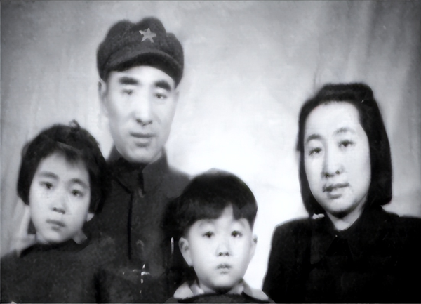 林彪秘书,九一三后被关押10年,他愤愤表示:不怨别人只恨叶群 - 知乎