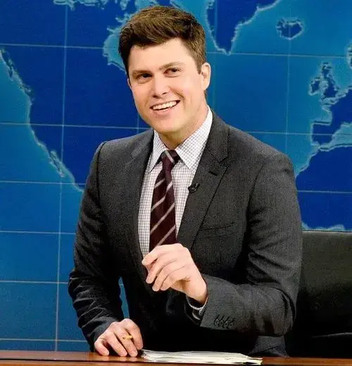 2017年斯嘉丽·约翰逊和科林·乔斯特(colin jost)坐实恋情,交往3年后