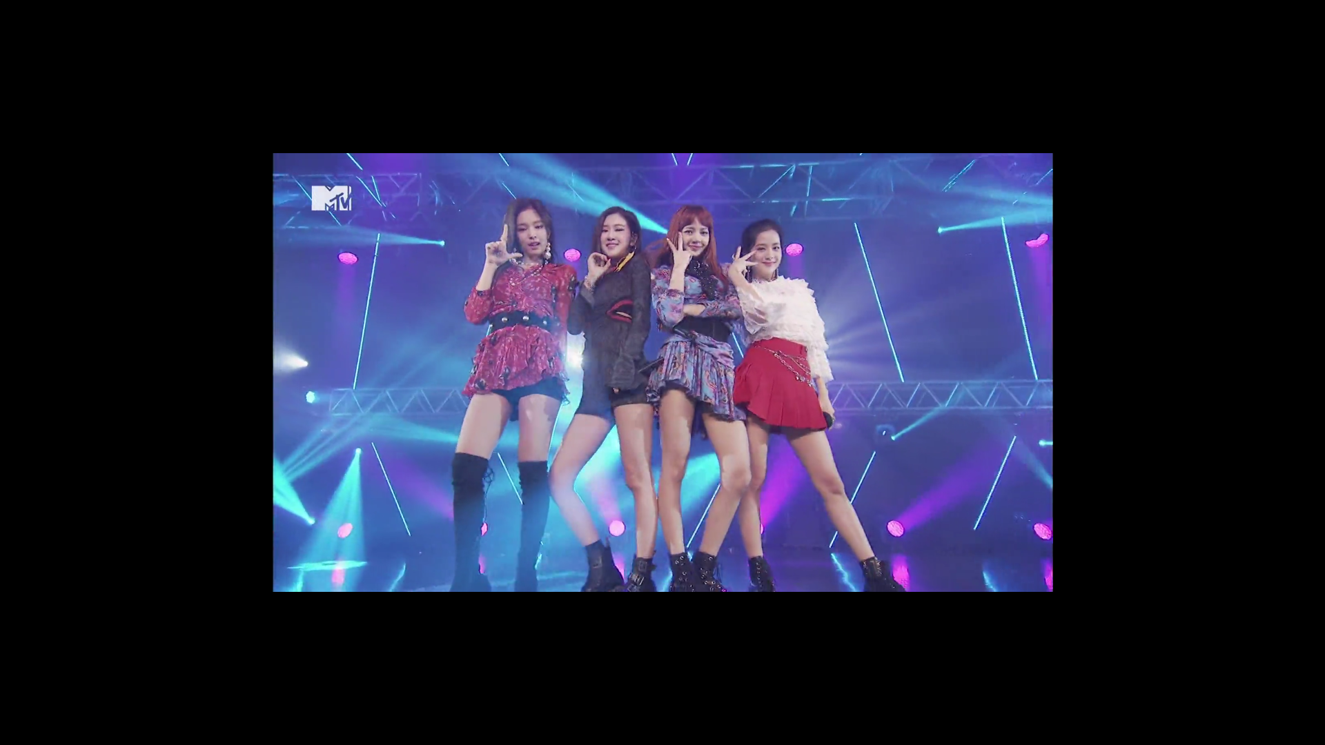 如何评价blackpink成员的长相和身材