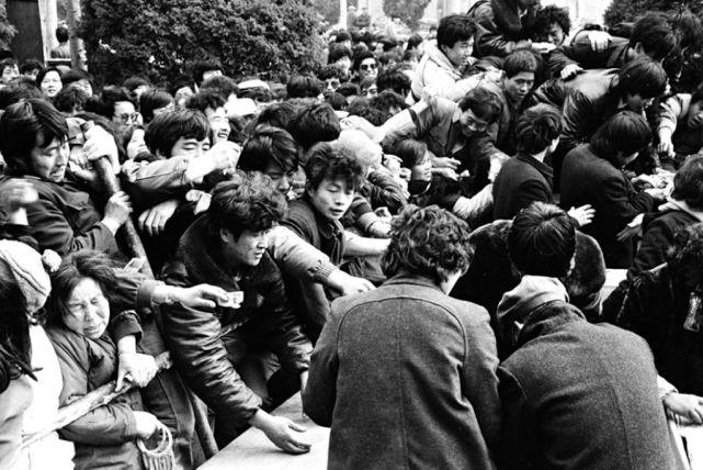 一组发生在1986年的历史事件及照片