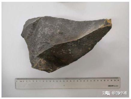 艺术鉴证华力必维为紫墨湘玉原石样品提供鉴定评估服务