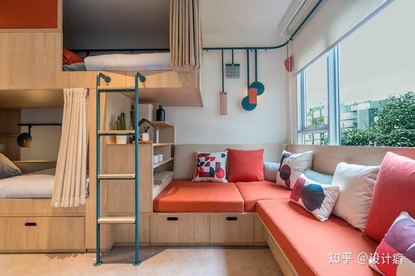 海德堡大学也有着悠久的历史,它始建于 1386 年,是德国最古老,最顶级