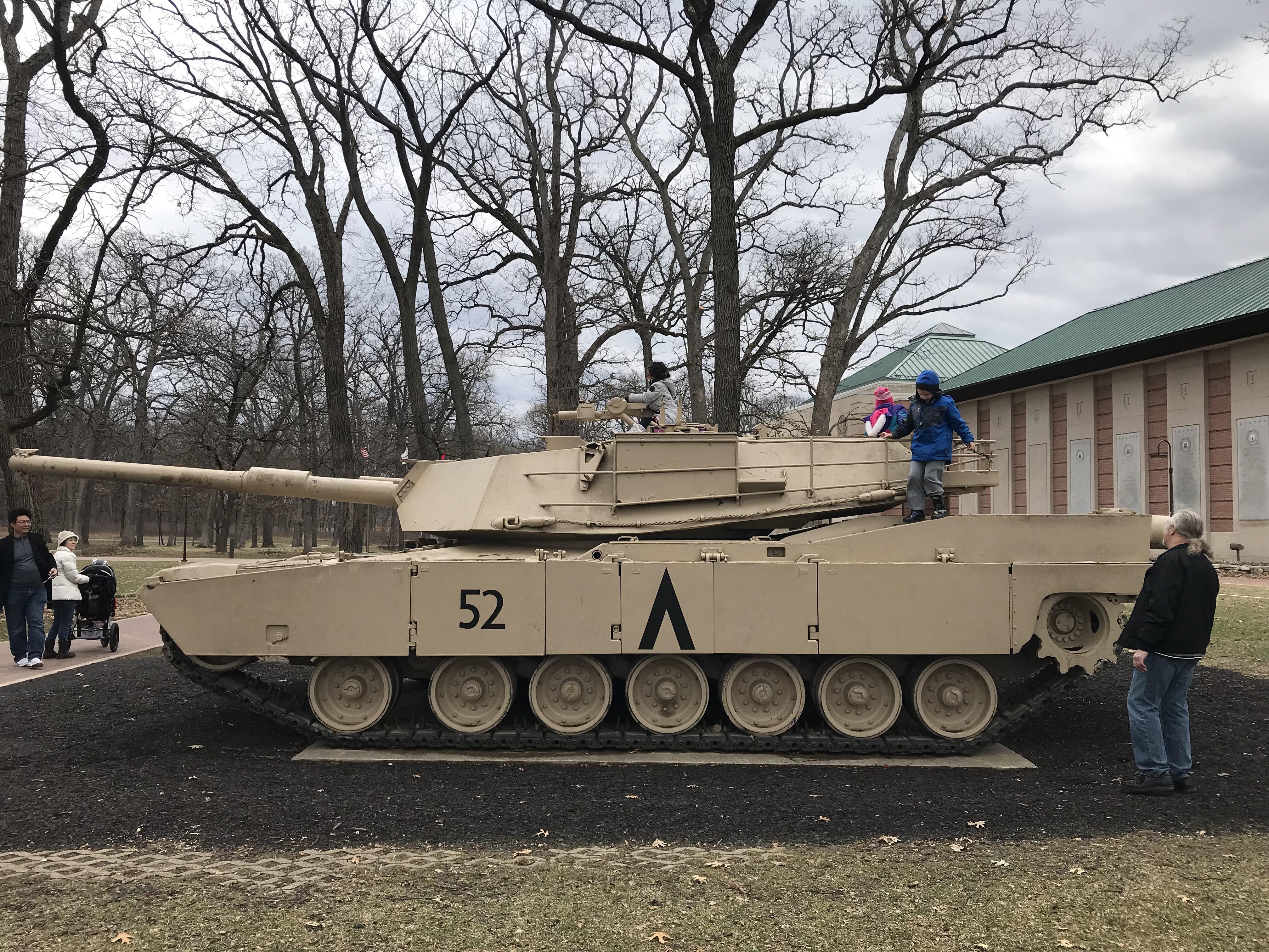 m1艾布拉姆斯,本鶸分不清是m1,m1a1还是m1a2.