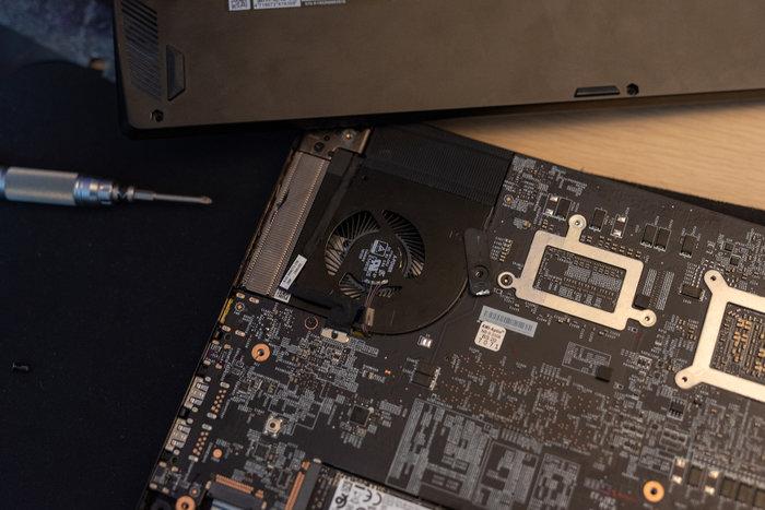 最轻薄的17寸顶级rtx2080游戏本msi绝影gs75