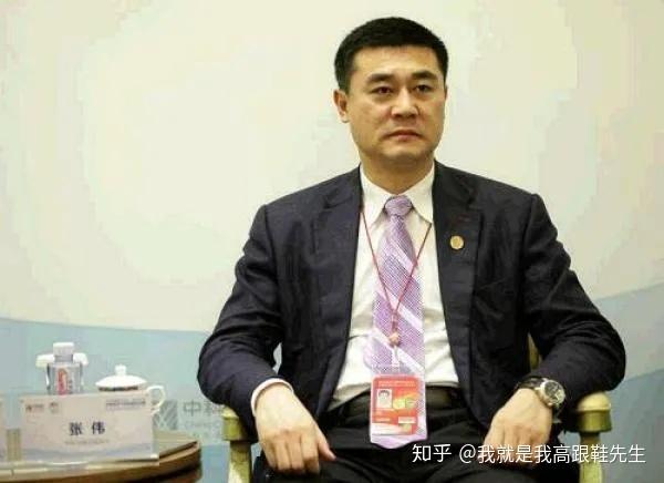 深圳“黑老大”的百亿金控帝国：保安出身，2000元干到350亿，控制3家上市