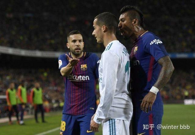 在对方球员受伤己方握有球权的情况下,为什么