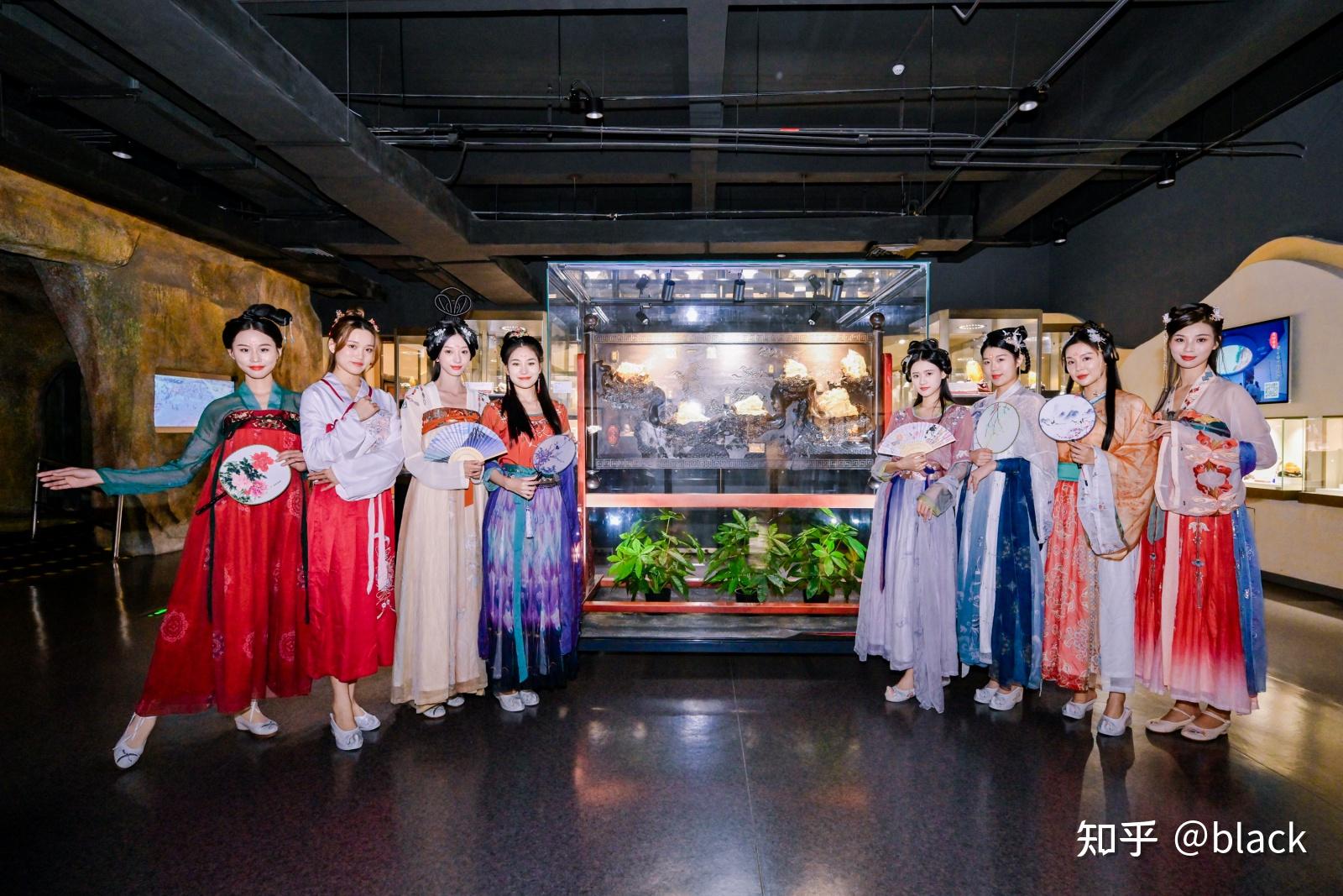 世纪琥珀博物馆成为深圳穿汉服打卡景点啦