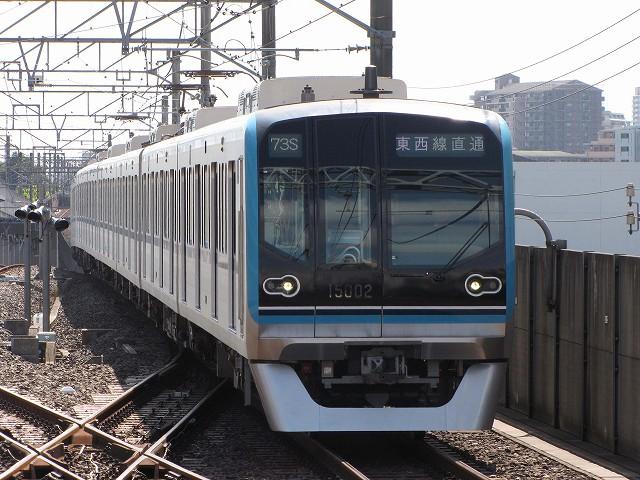 如何利用轨道交通的直通运行东西线