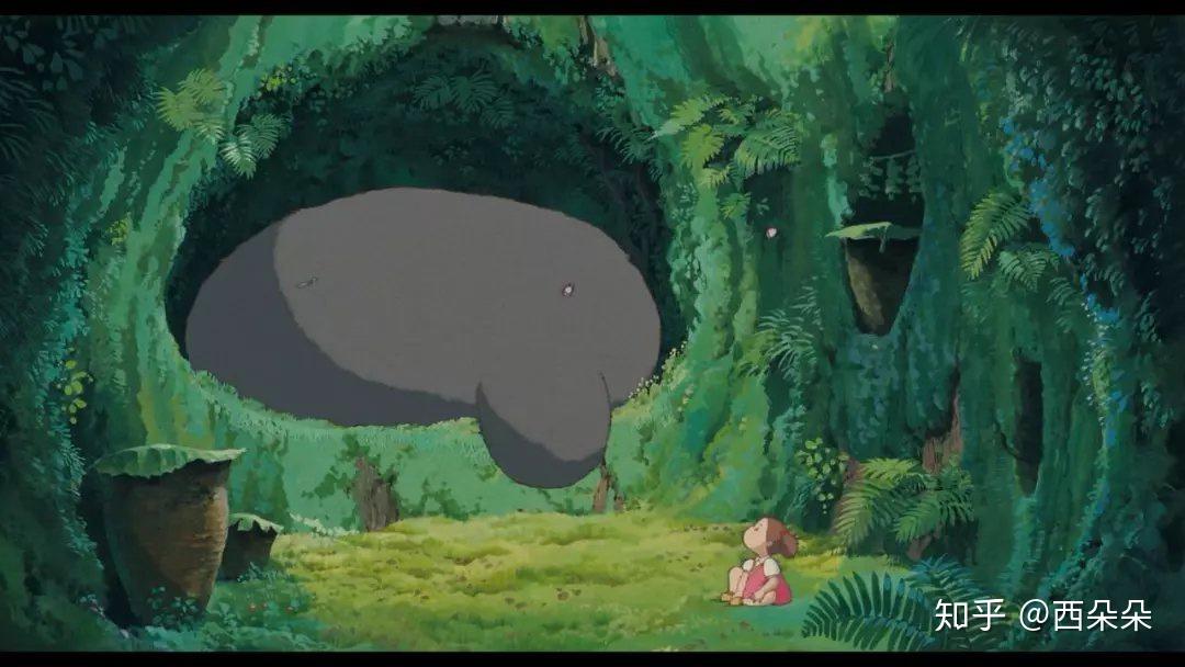 最后发现了另外一个神奇的世界,巨大龙猫的家,小梅在院子里玩耍发现