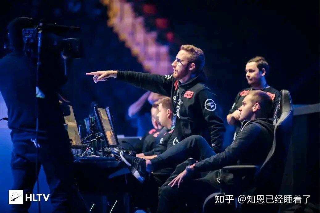 银河战舰返航,战舰坠毁,轰鸣声太大我听不见faze买选手"不看"实力,只