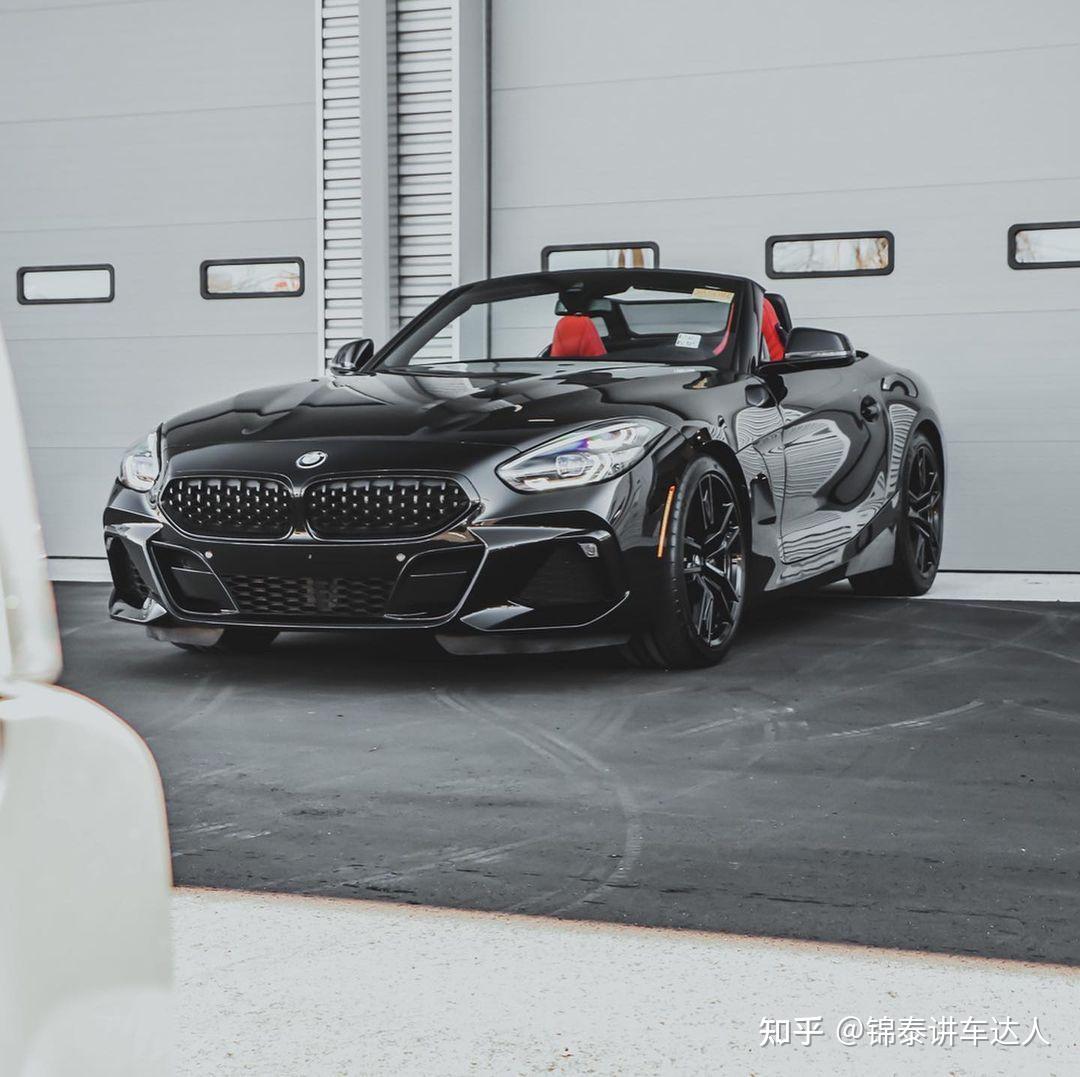 全新bmwz4敞篷轿跑车展厅尚有黑武士