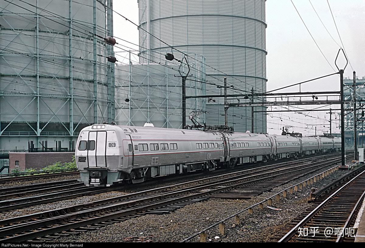 2美国自产高速列车metroliner动车组